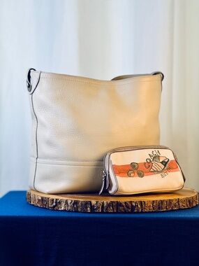 Coach Legacy Cream Leather Shoulder Bag + Resort Seashell Pouch Bundle